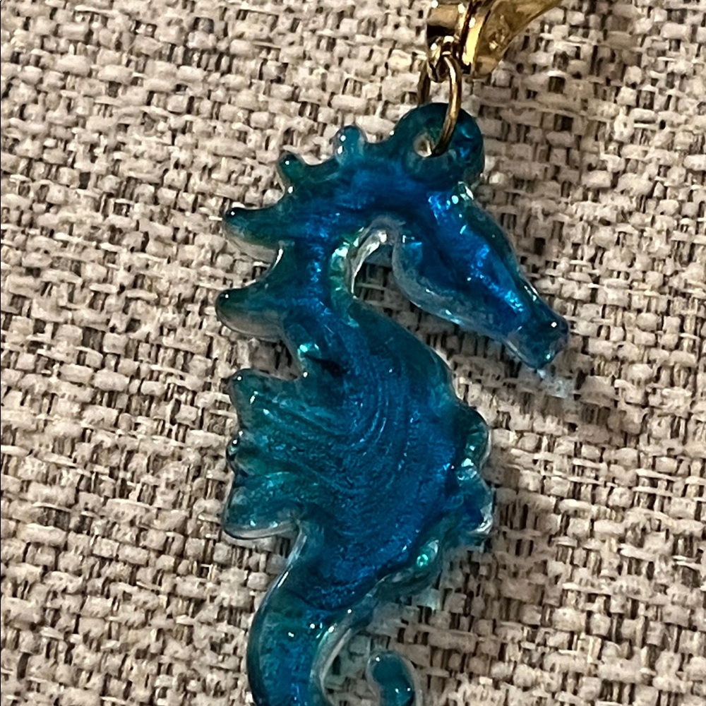 Roman RMN Seahorse Pendant Blue and Green - Picture 4 of 7
